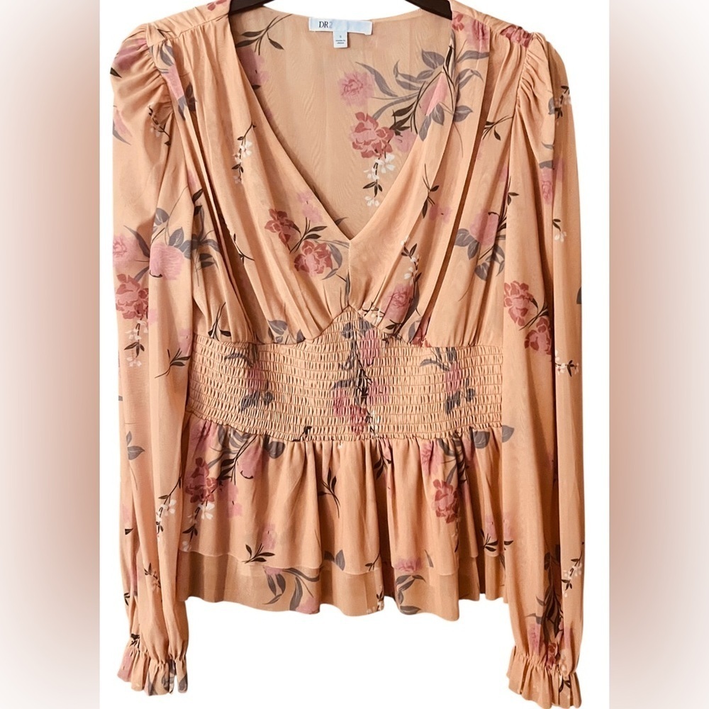 DR2 Peach Floral Blouse with Ruffled Hem - Picture 3 of 6